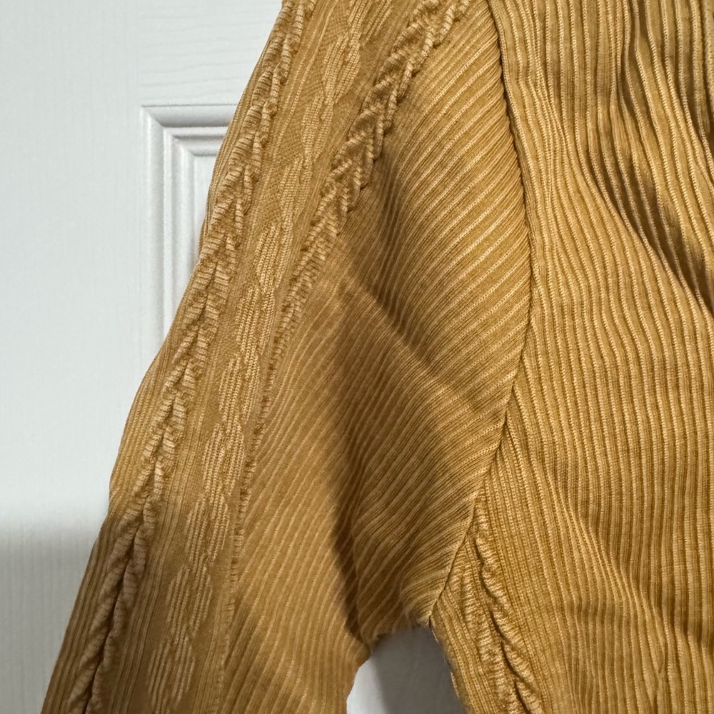 Stylish Tan Ribbed Crop Top - Picture 2 of 3